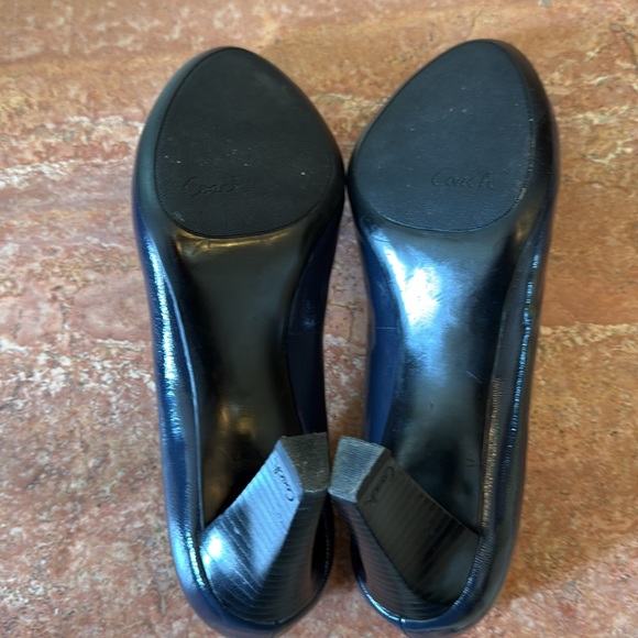Coach Sherri Navy Blue Patent Leather High Block Heel Pumps - Sz 8B EUC - Picture 6 of 7